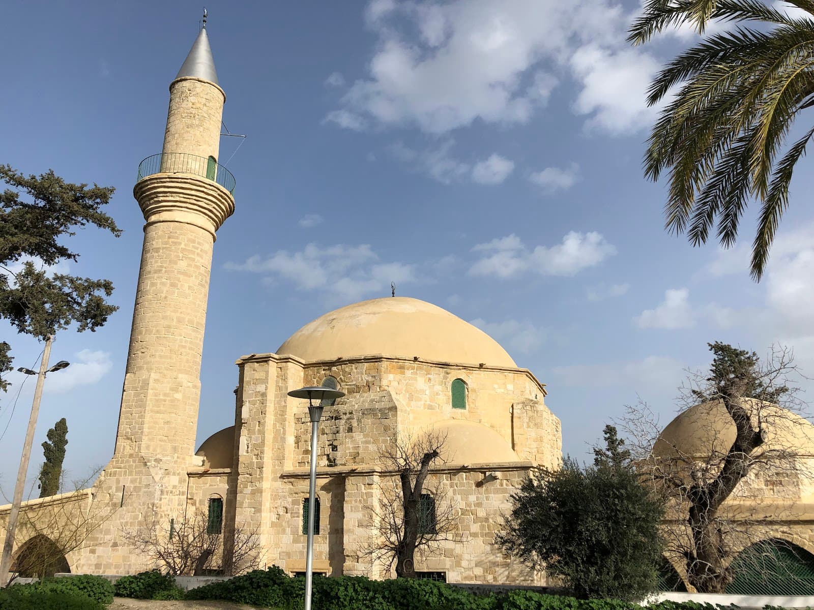 Iconic exterior view of Hala Sultan Tekke Mosque in Larnaca.