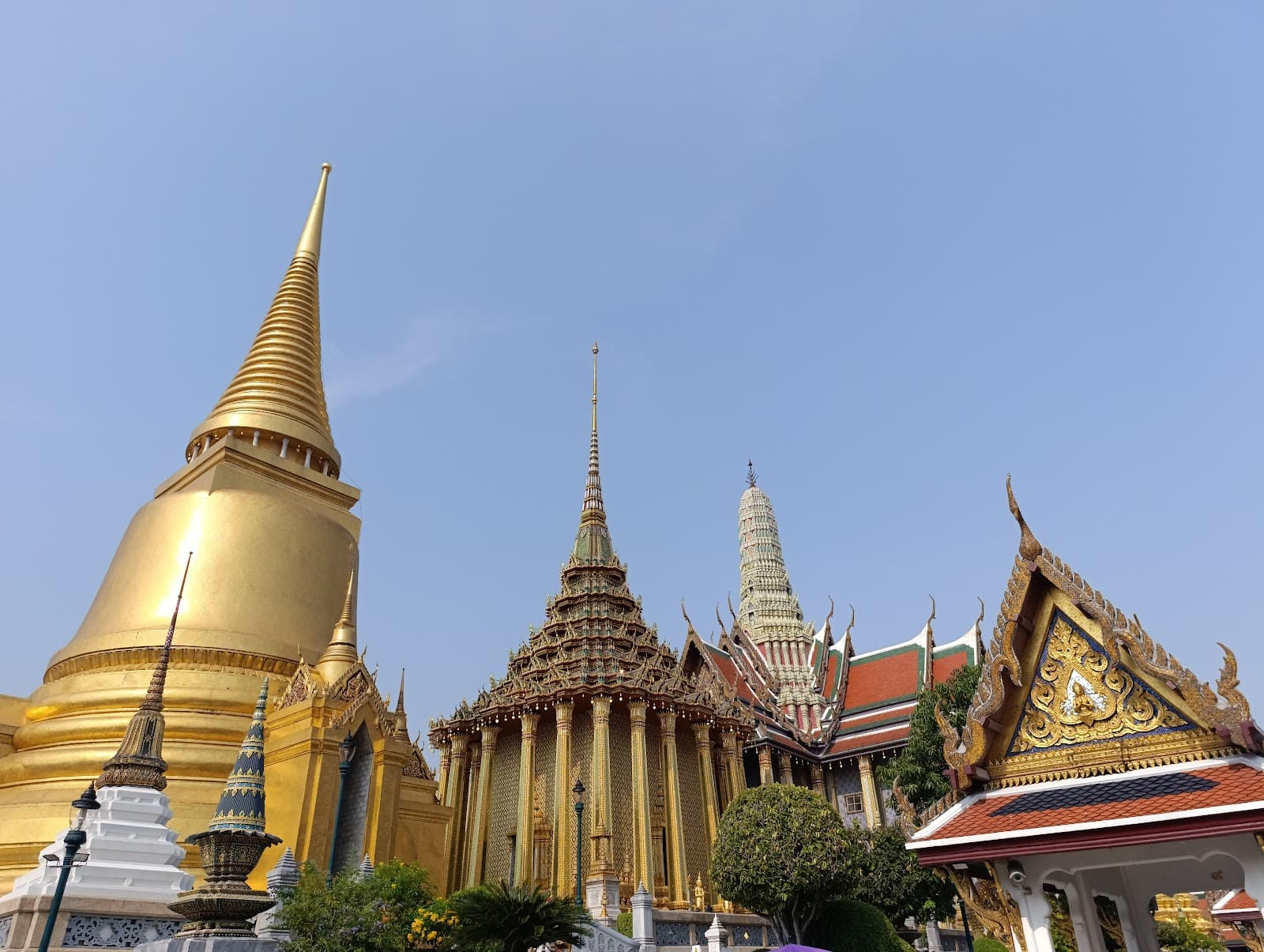 Iconic golden stupa at Wat Phra Kaew, Bangkok.