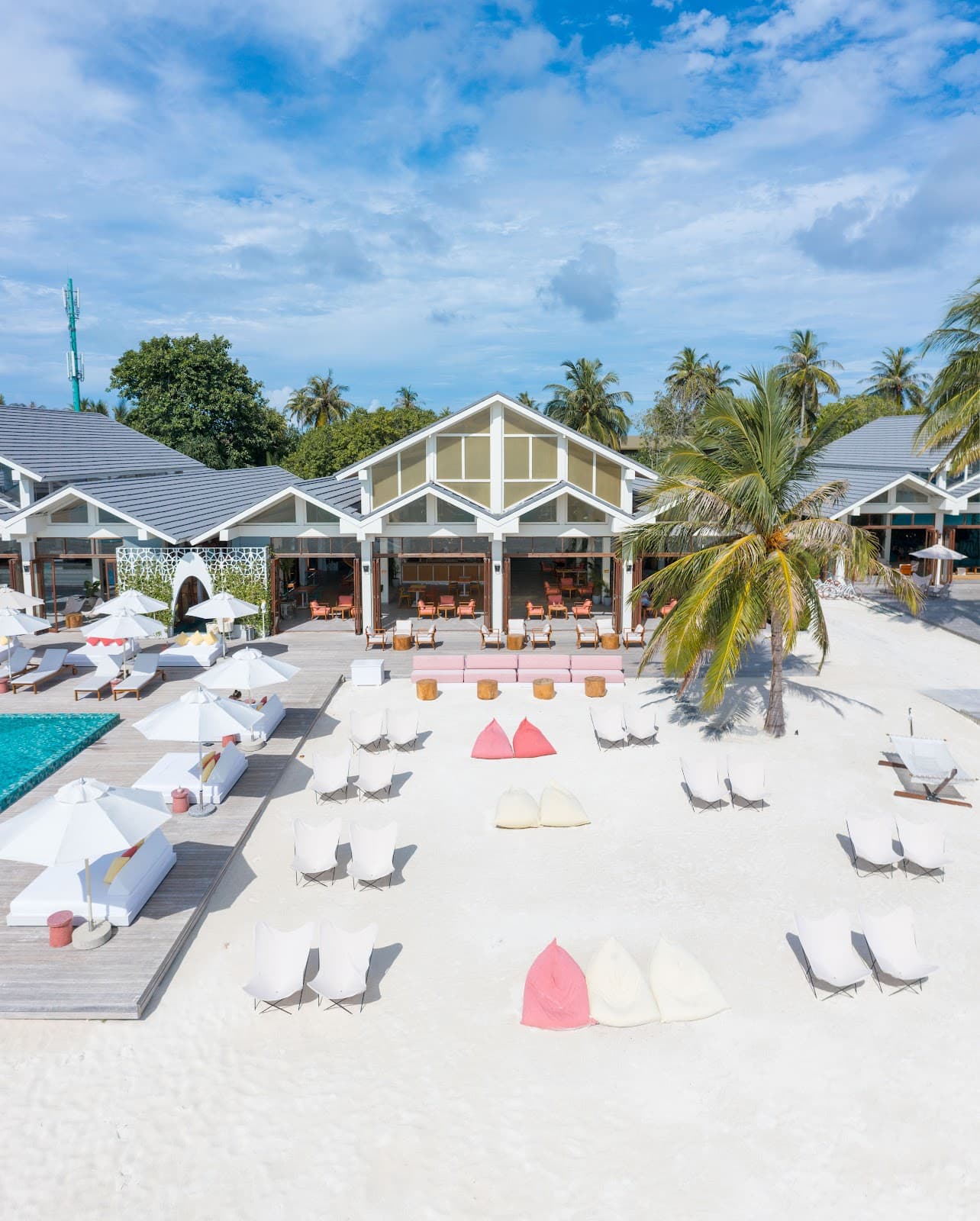 The Standard Huruvalhi Maldives 2